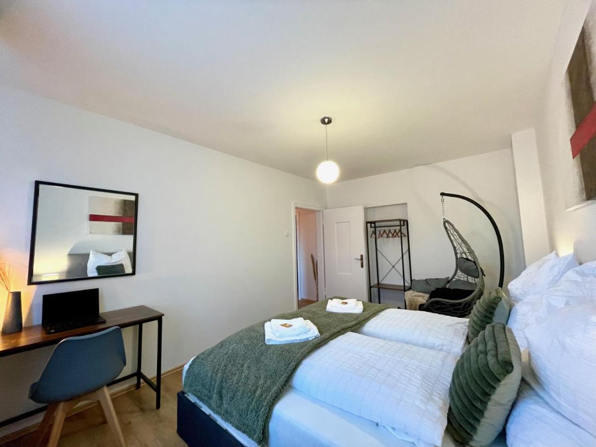 Downtown Apartment By Ninja Spaces - Kingsize-Bett, Kueche, Netflix, Terrasse Wuppertal Exterior foto