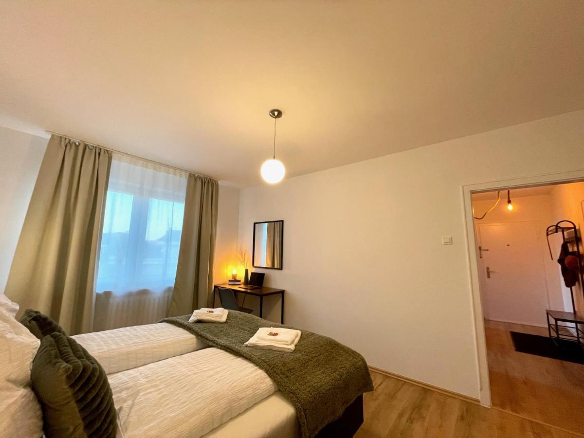 Downtown Apartment By Ninja Spaces - Kingsize-Bett, Kueche, Netflix, Terrasse Wuppertal Exterior foto