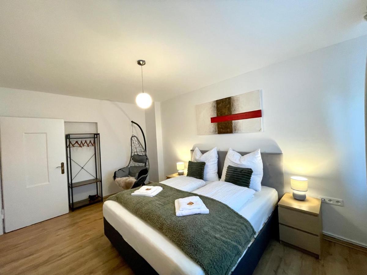 Downtown Apartment By Ninja Spaces - Kingsize-Bett, Kueche, Netflix, Terrasse Wuppertal Exterior foto